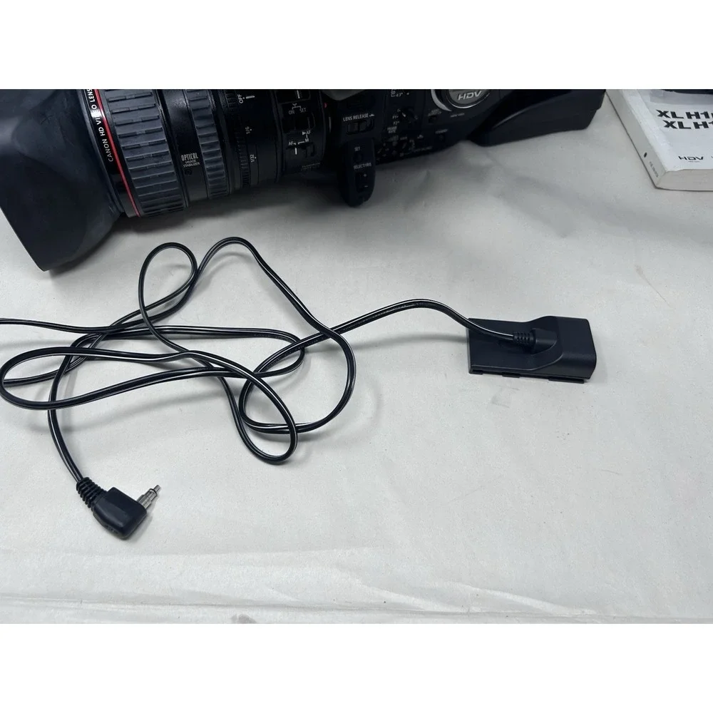 Canon XL H1A 3CCD HD Professional Camcorder -20x 5.4-108mm Zoom Lens & Hard Case